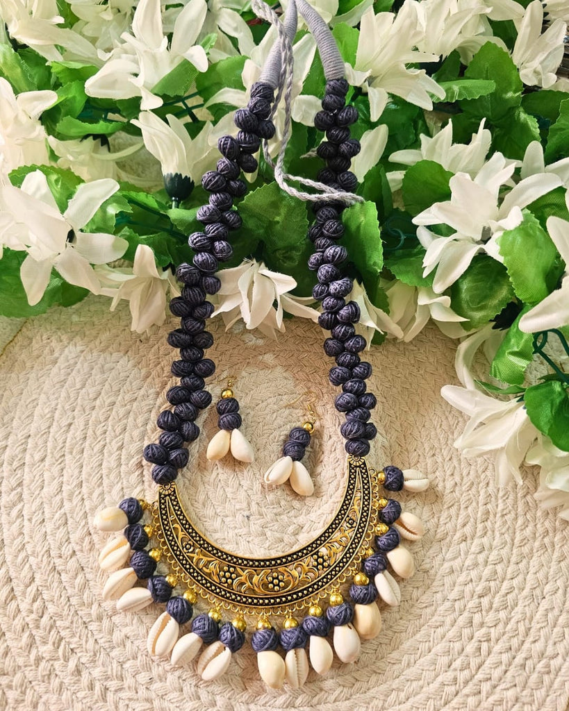 Ebony Seashell Elegance Set