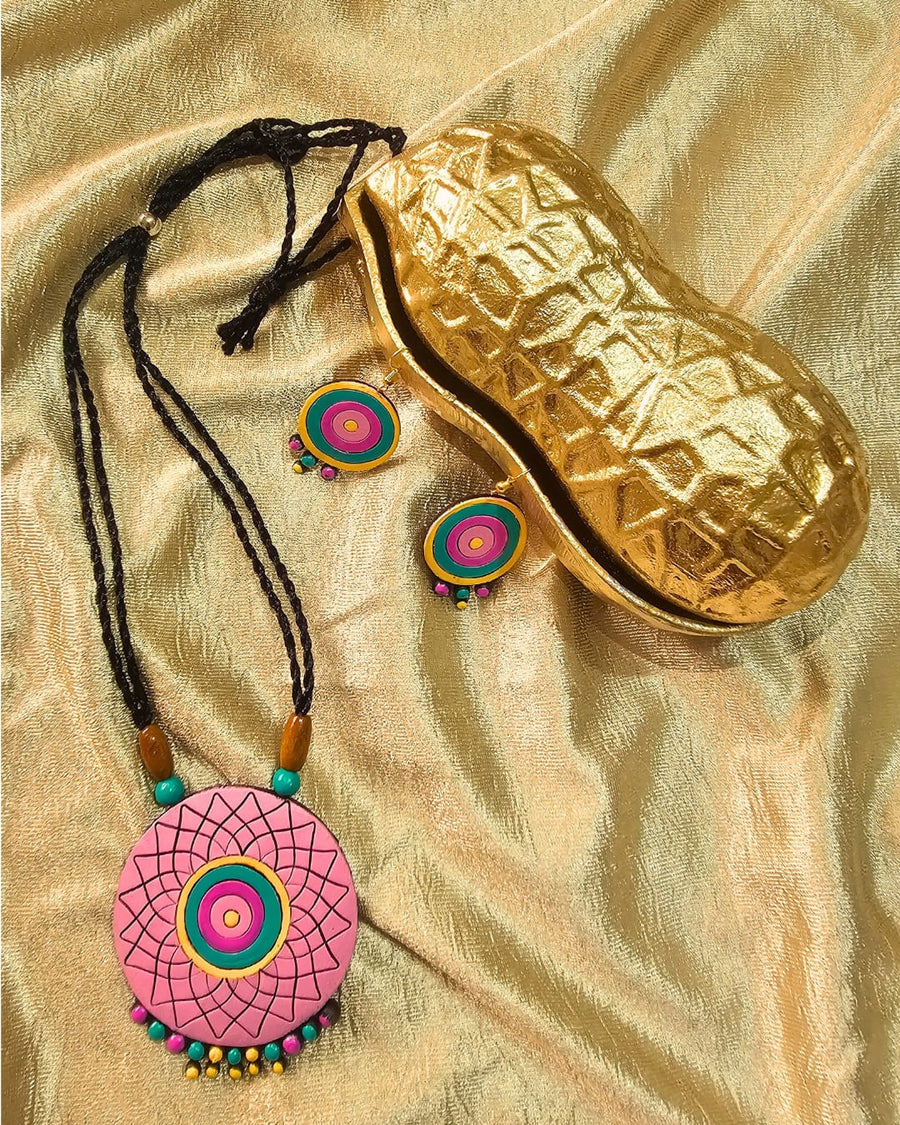 Akarshan Vibrant Pink