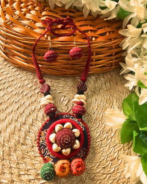 Desi Riwaaz Jewellery Set