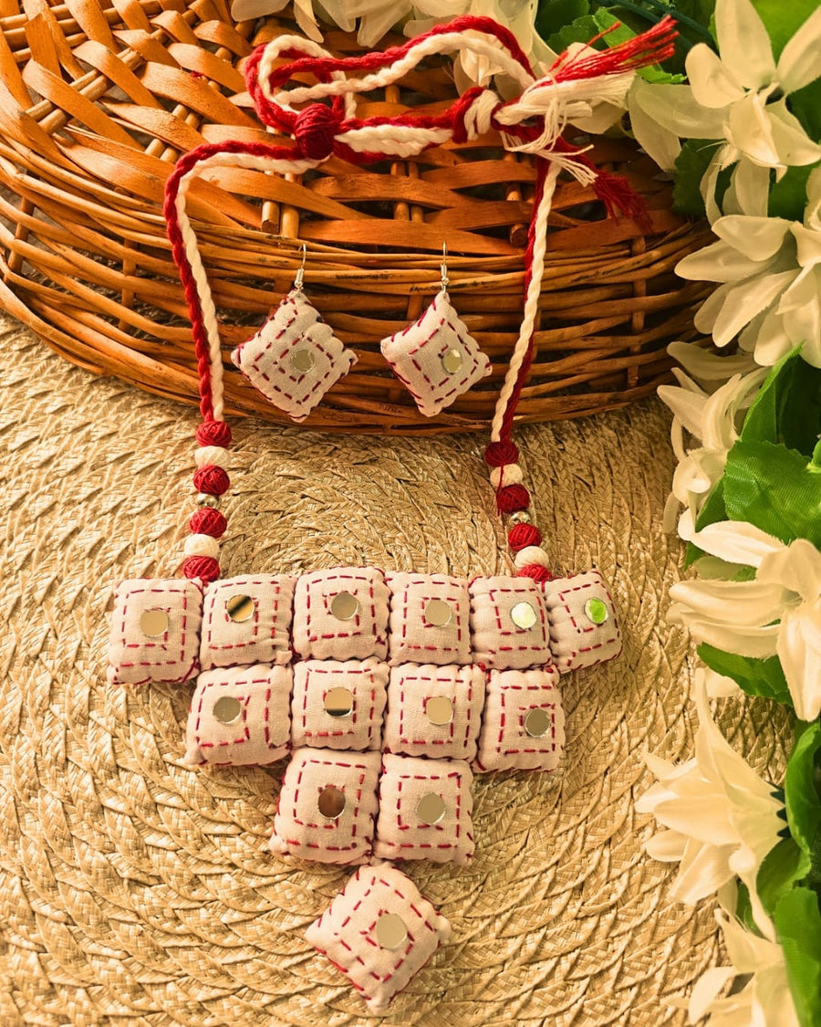 Sparkling Heritage Necklace & Earrings